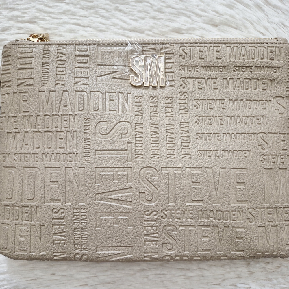 Steve Madden Tan Embossed Wristlet Bag - Picture 4 of 8